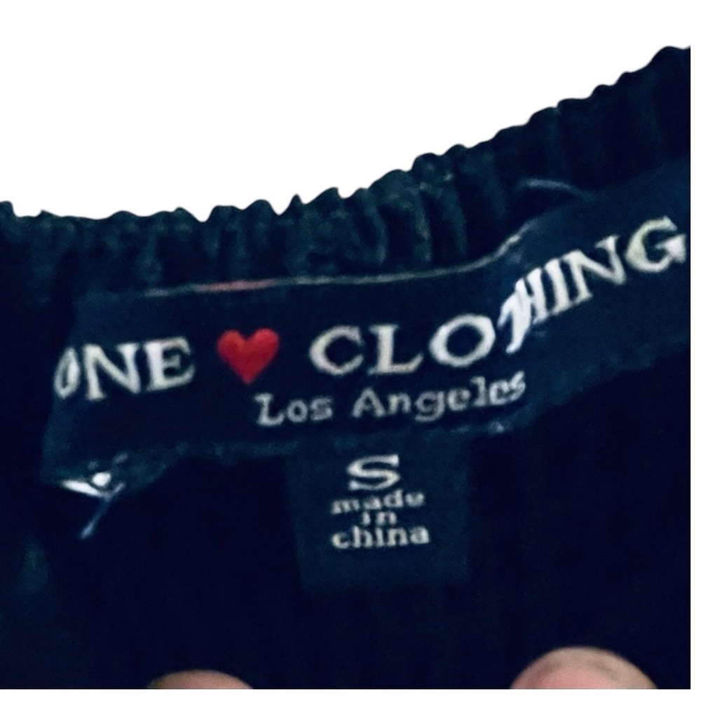 One Clothing Los Angeles Black Deep V-Neck Romper Smocked Back Shoulder Ties S - Picture 8 of 14